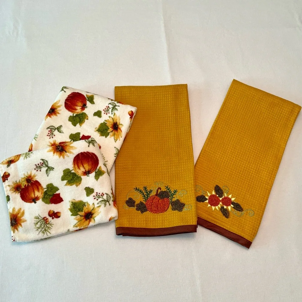 Vintage Fall Autumn Thanksgiving Soft Plush & Embroidered Stitched Hand Towels